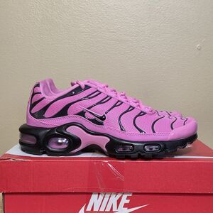 Nike Air Max Plus SE Pink Black HJ9743-601 Women’s Size 6